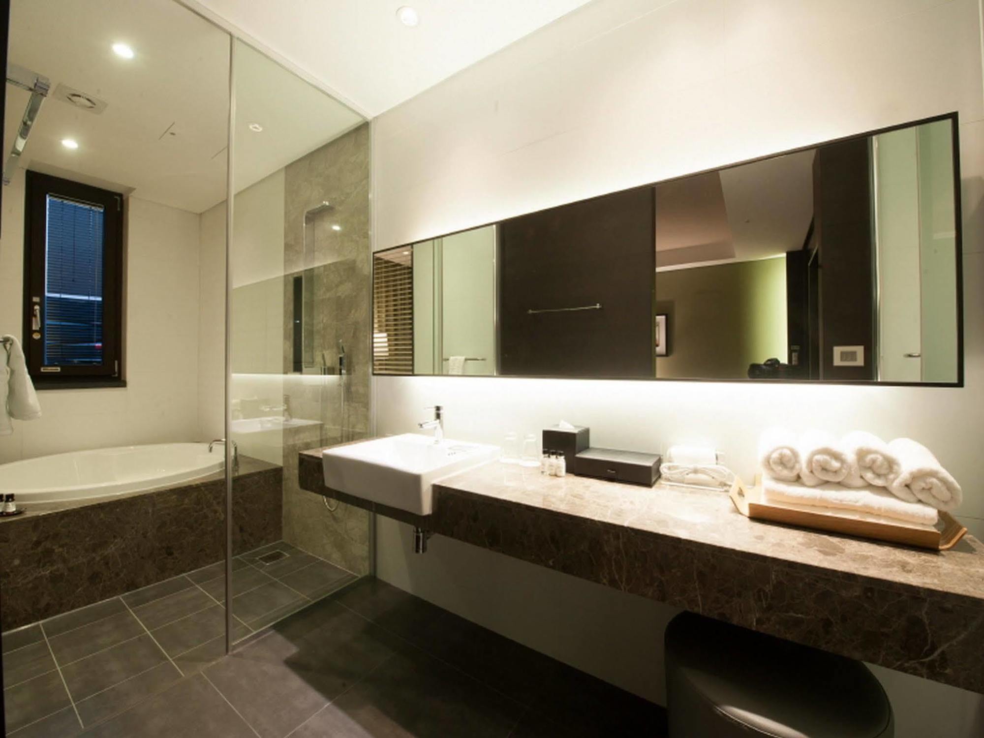 Hotel Iruda Anyang Zewnętrze zdjęcie
